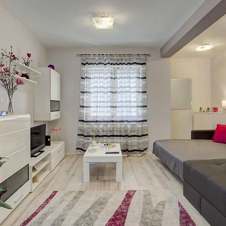 Apartment Biljana Belgrad Dış mekan fotoğraf